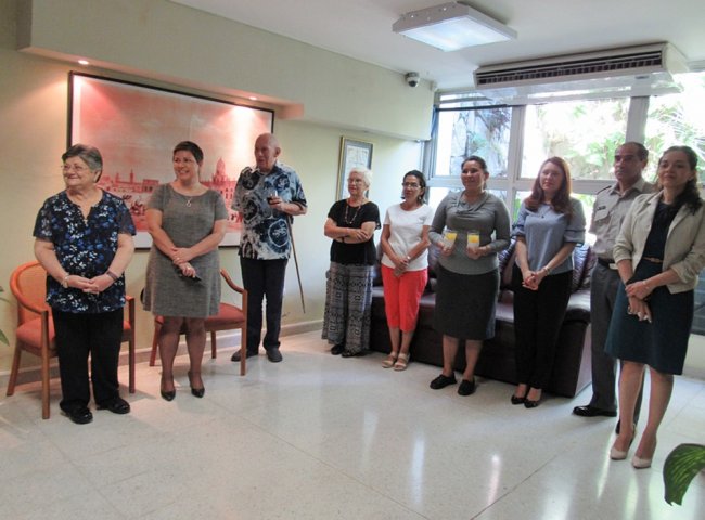 Funcionarios de la embajada de Chile y de Belice en El Salvador, participaron en la entrega de reconocimiento al Cónsuil honorario de Chile en Belice.
